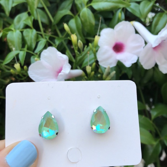 Peridot Aurora Borealis Crystal Pear Earrings - Picture 5 of 8